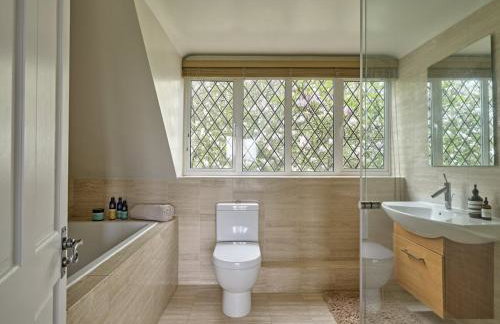 Charming 4-Bedroom Cottage in Henley - Foto 13