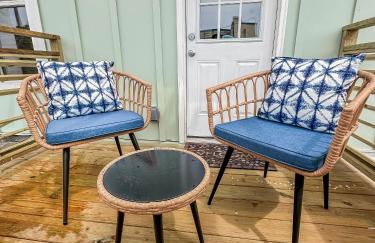 OceanView Oasis - Relax with Hot Tub, Breakfast, Fire Pit & Putting Green! - Foto 36