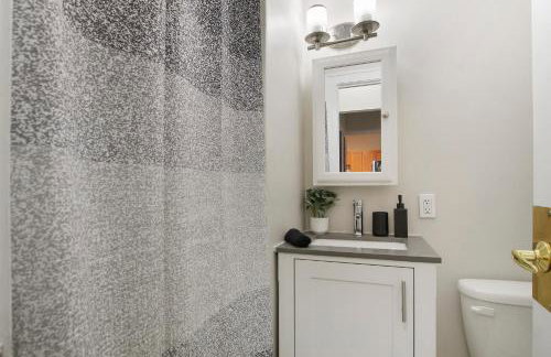 1BR Tranquil Hyde Park Apartment - Harper 202 & 402 rep - Photo 14