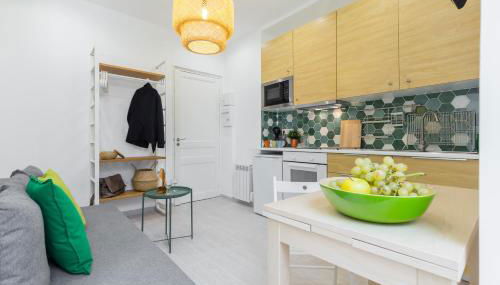 Casa Madere- Idéal Couples - Central & cosy -Train station - Tram & Supermarkets-Balcony- Washing-machine-AC - Foto 3