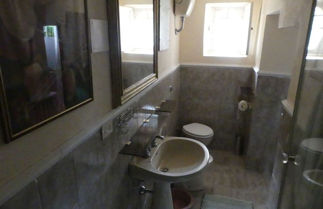 Elegante Appartamento in Villa con Piscina - Foto 15