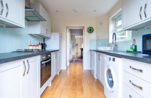Chic 2-bedroom townhouse in vibrant Abergavenny - Foto 5