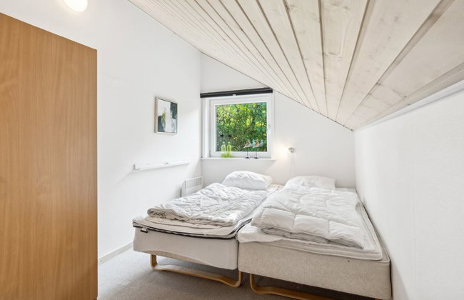 "Ines" - 25km from the sea - Foto 12