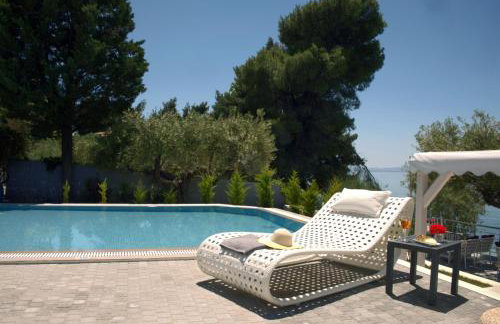 Acrotel Athena Villa - Photo 9