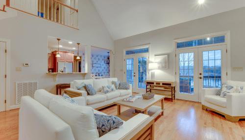 Waterfront Sherrills Ford Home with Pool and Boat Dock - Foto 5