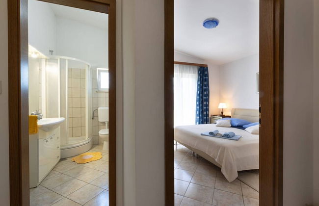 Bright and Spacious Apartment With Terrace in Kastel Stafilic - Foto 6