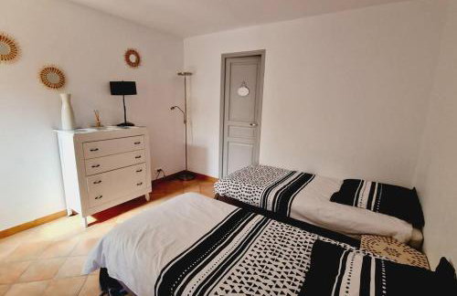 Aux trois Cyprès Salernes en Provence - Foto 11