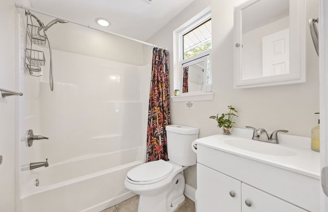 Charming Home in Heart of Downtown Pet Friendly! - Foto 14