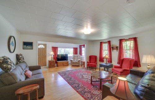 1 Mi to Lake Superior Cottage with Sauna and Rec Room - Foto 5