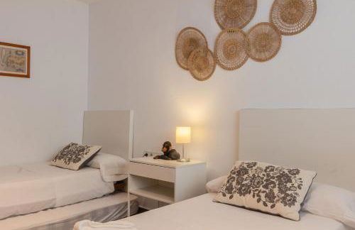 The Ocean Retreat - Beach Villa 30m next to the sea - Photo 39