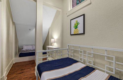 The Ray- 1st Floor Charming Condo- Walk to Downtown - Foto 27