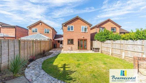 AUSTER CLOSE by BOURNECOAST - A Family Home with Garden and Parking - WIFI - HB9617 - Foto 2, Garden