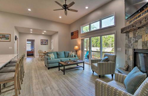 Covered Deck, Grill and Game Room Gilford House! - Foto 6