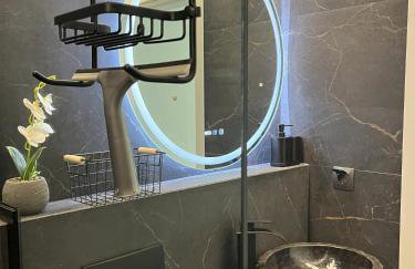 Modern Garden Apartment - City & Mountain View - Foto 27