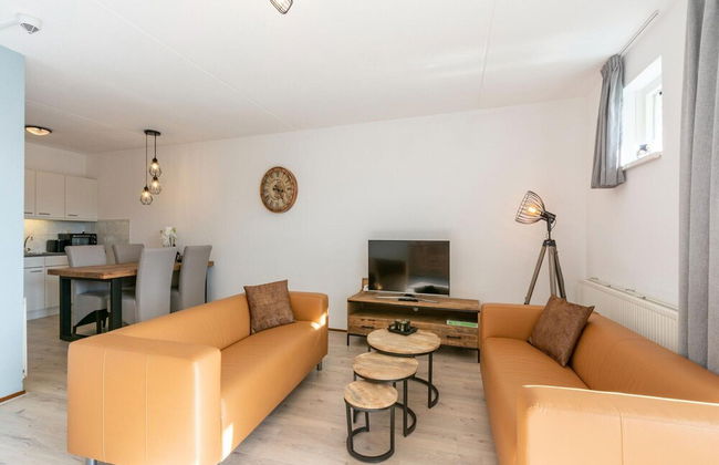 An Apartment That is Attractively Furnished - Foto 49