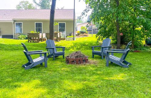 Steps to Lake and Public Boat Ramp Edinboro Cottage - Foto 25