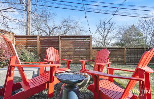 Impressive East Austin Gem Home That Has it All - Foto 43