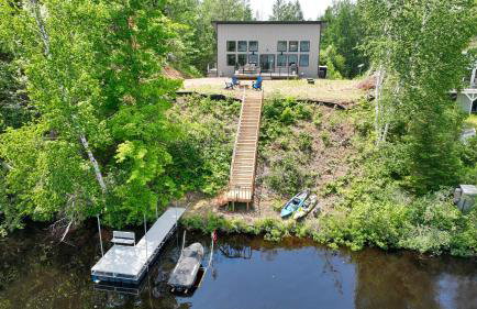 Minocqua Retreat - Hot Tub, Lake View & Game Room - Foto 9
