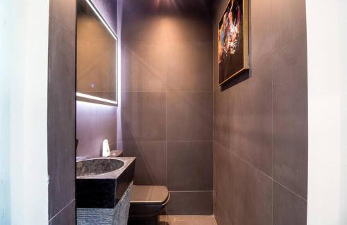 Luxury 4-Bedroom High-End Home, Includes Jacuzzi and Pool Table - Foto 69