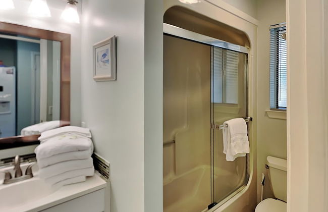 Sunset Harbor #2-204 - Latitude Adjustment - Foto 18