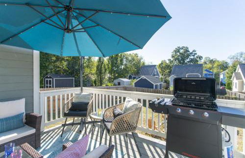 Fam-Biz Friendly 3BD with Fire pit & BBQ - Downtown - Foto 31