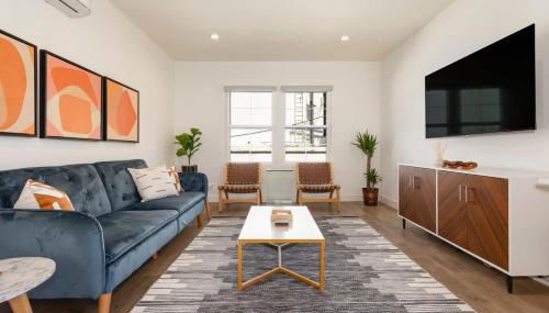 Downtown Culver City New Designer Lux 1 Bedroom - Photo 3