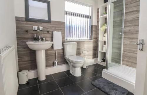 Anfield Stadium House - Free Parking - Foto 10