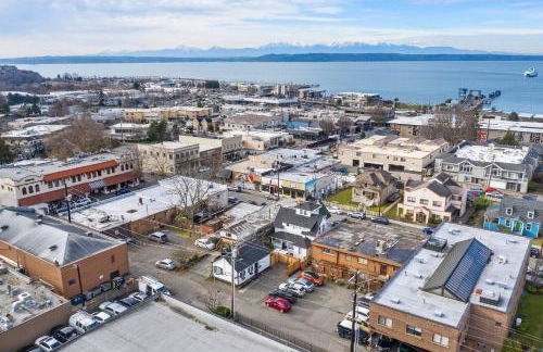 Downtown location Near the Beach Dog Friendly - Photo 70