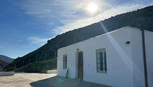 Cortijo MAMANGUEÑA PISCINA Y CUEVA - Foto 3