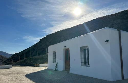 Cortijo MAMANGUEÑA PISCINA Y CUEVA - Foto 3