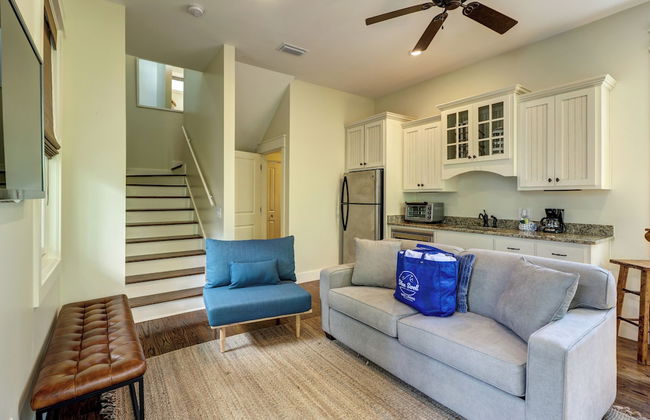 Cute Little Cottage! Perfect Getaway! 2 Pools! Sleeps 4! - Foto 7