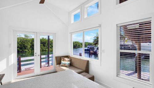 Tiny Home on Waterfront, Bay Views, Deck, Pool - Foto 4, Other