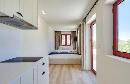 Douro Arda House with Pool & Jacuzzi by HostWise - Photo 73