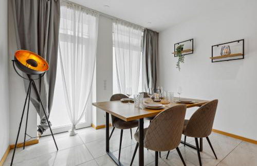 Groß, modern, vollausgestattet, gemütlich mit Küche und Parkplatz für Urlaub oder Business - Foto 14