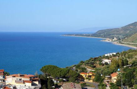 Attico vista mare con terrazza e spa riscaldata - Foto 8