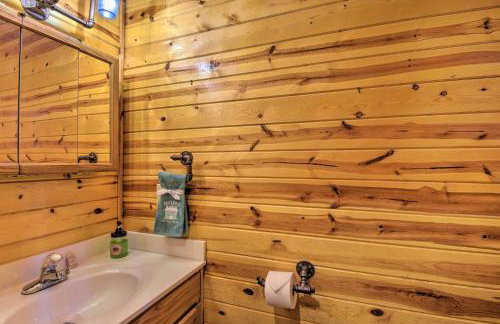 Cozy Hiawassee Cabin with Fire Pit and Mtn Views! - Foto 17