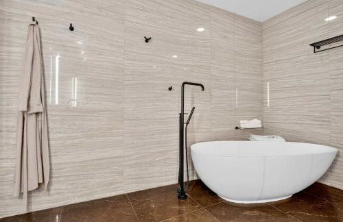 Auberge Blue by Rove Travel Oceanfront with Balcony - Foto 21