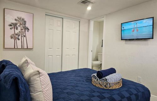 The Ruby - Hot Tub - King beds - Close to LMC - Foto 39