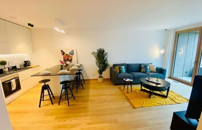 Luxury Brand New Flat w. Terrace&Parking - Photo 1