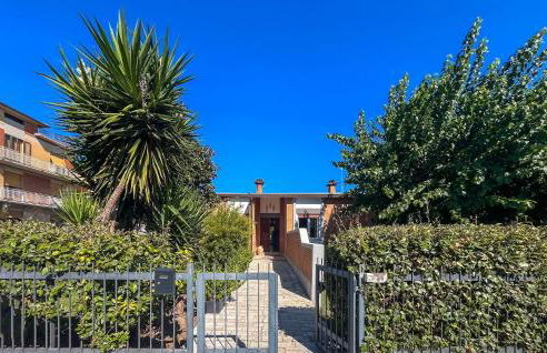 Beautiful Home In Porto Potenza Picena - Photo 9