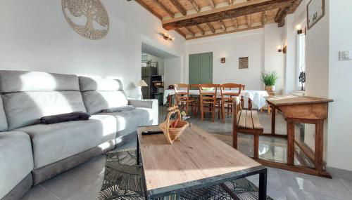 Amazing Home In Neuilly Le Vendin - Photo 3