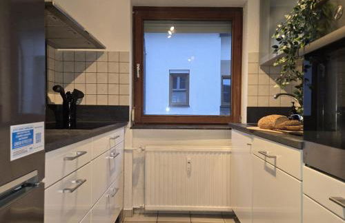 Holiday&Stay, City Apartment, Küche, 85Zoll TV, WLAN - Foto 14