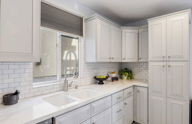 Sandy by Avantstay Oceanview, Steps to Beach Patio w/ Fire Pit + Dining Area - Foto 12