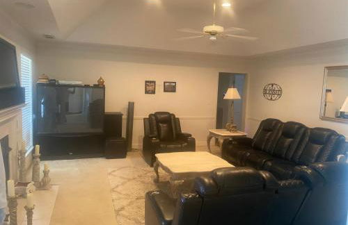 Updated The Palace of the Hamptons - Foto 53