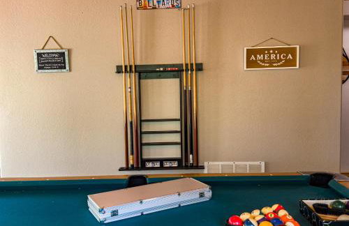 The Carriage House Walk to River Lake In Town - Foto 60