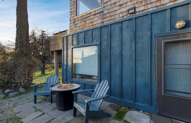 Deck Views, Fire Pit, Pool, 3 Mins to Beach Madrona Tree Retreat by Avantstay - Foto 3