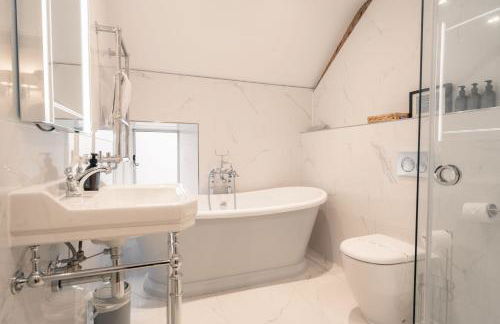 The Farmhouse - Photo 55