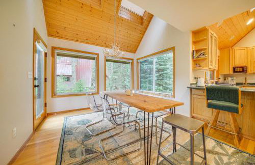 19 Mi to Slopes at Crystal Mtn Getaway with Hot Tub - Foto 7