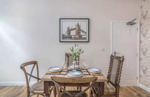 Rainbow House - Entire Place - Photo 10