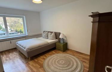 Quiet Family Apartment - 10 min to Center & Oktoberfest - Free Parking - Balcony - near Nymphenburg Palace & Botanical garden - Photo 4